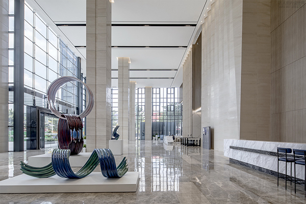 寫字樓裝修為什么電線要穿鋼管和走橋架？