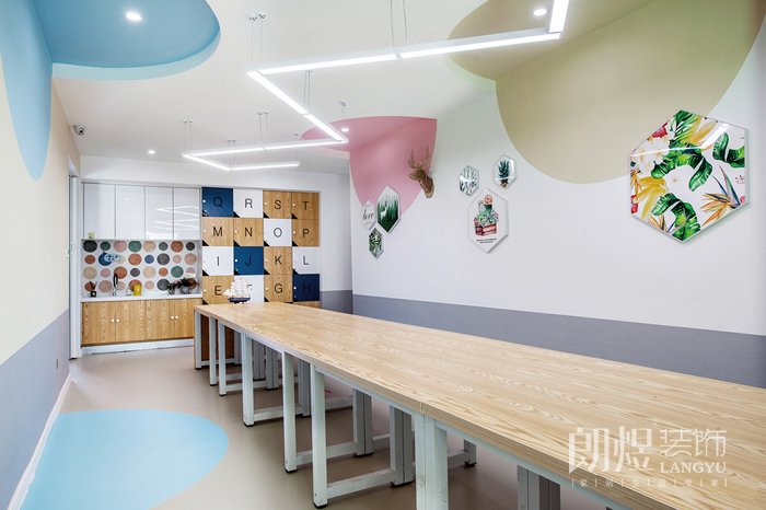 怎樣的培訓(xùn)學(xué)校裝修設(shè)計才能吸引學(xué)生？