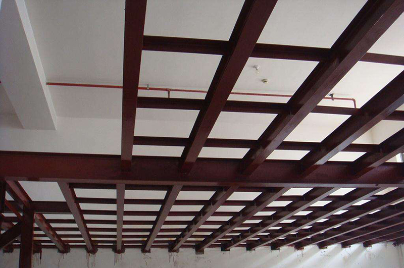 鋼結(jié)構(gòu)廠房裝修閣樓搭建多少錢(qián)一平方？