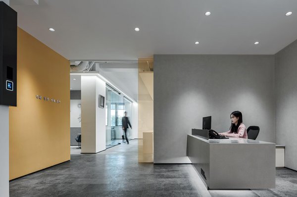辦公室現(xiàn)代風(fēng)裝修與極簡風(fēng)裝修的區(qū)別