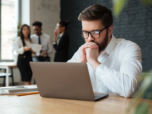 你的辦公室裝修對了嗎？關(guān)于空間、效率與人性化的深度反思